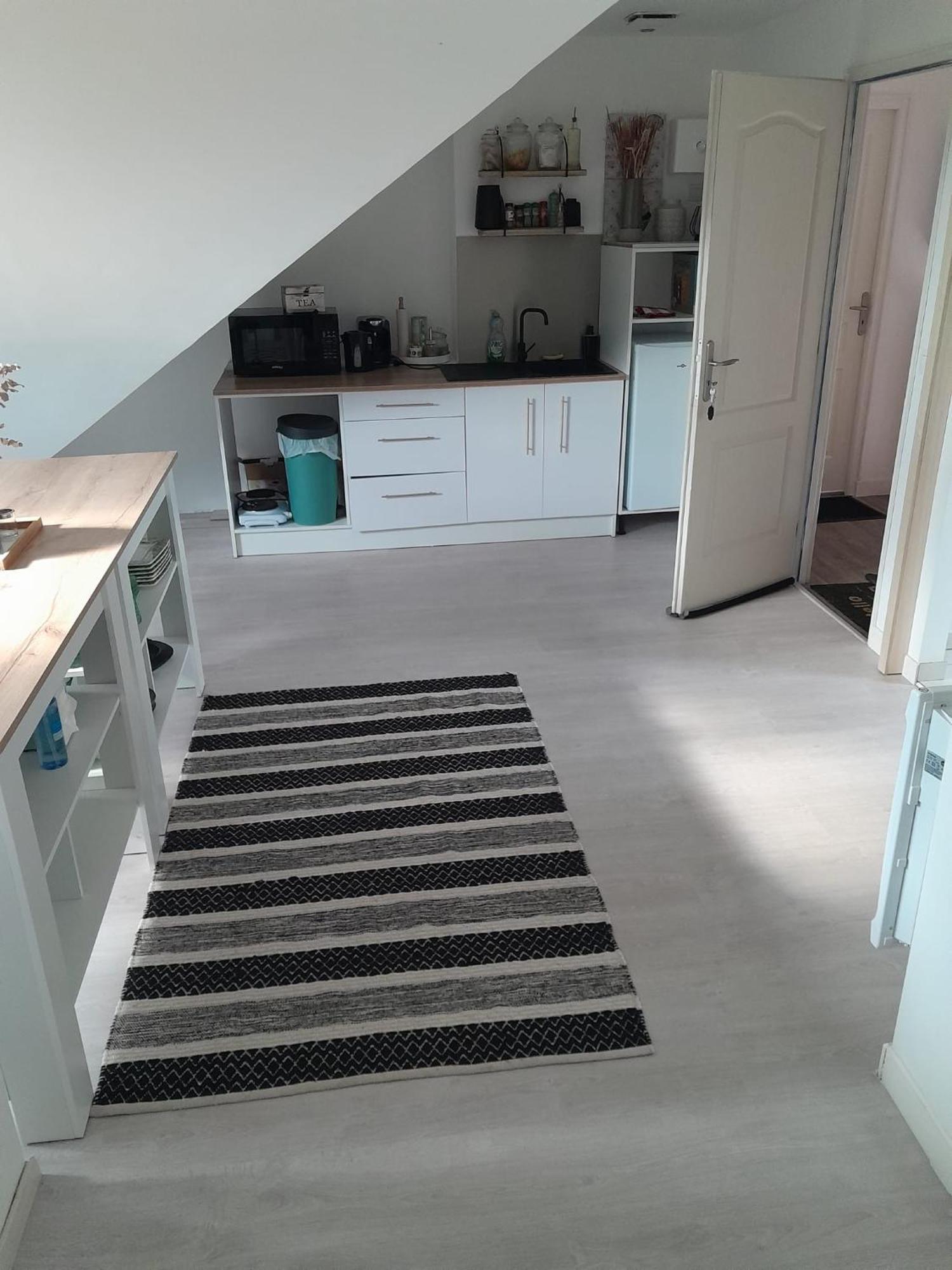 Logement Convivial, Charmant Et Spacieux サン・マルセル エクステリア 写真